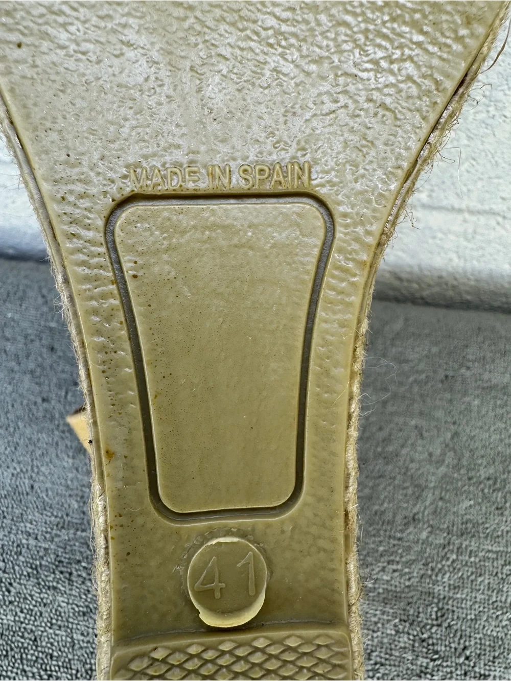 Penelope Chilvers Catalina Dali Espadrille Honey Gold Size 10